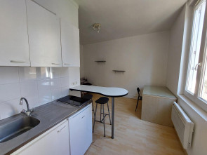 Appartement en Vente à Saint-etienne / 1 pièce 19m2