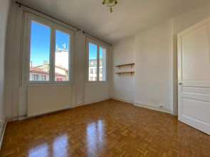 Appartement en Vente à Saint-etienne / 2 pièces 37m2