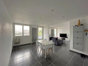 Appartement en Vente à Saint-etienne / 5 pièces 84m2